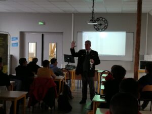 Au Lycée Saint Luc de Cambrai 1