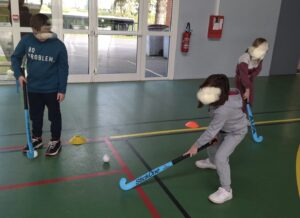 Hockey à l'école Saint Joseph de Villers Outréaux 2