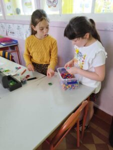à l'école du Sacré-Coeur d'Aulnoye-Aymeries 2