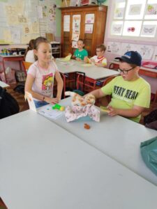 à l'école du Sacré-Coeur d'Aulnoye-Aymeries 3