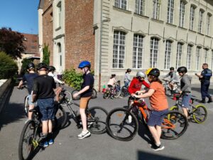 à l'école Marie-Immaculée de Valenciennes 2
