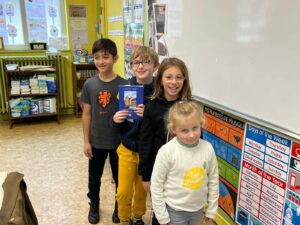 Le groupe "poésies" de l'école Saint Vincent de Paul de Dorignies a inventé une poésie sur un tableau du musée de Douai.