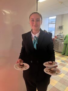 Réaliser des cocktails et des amuse-bouche sur la thématique de l'Automne, c'est le défi des élèves de l'Institution Saint Pierre de Fourmies 10