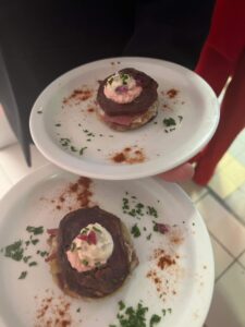 Réaliser des cocktails et des amuse-bouche sur la thématique de l'Automne, c'est le défi des élèves de l'Institution Saint Pierre de Fourmies 16