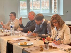 Réaliser des cocktails et des amuse-bouche sur la thématique de l'Automne, c'est le défi des élèves de l'Institution Saint Pierre de Fourmies