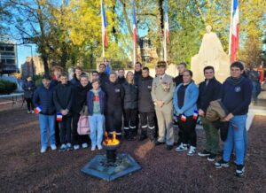 Au collège Saint Jean-Baptiste de Valenciennes, les élèves de l’Atelier défense animé par M. Pisson, ont participé, à l’invitation de la Ville de Valenciennes, aux commémorations de l’armistice de la Guerre 1914-1918. 1