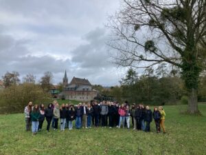 Dans le cadre d'Erasmus, l'Institut d'Anchin accueille des Lettons, avec quelques élèves du Lycée, ils sont partis découvrir l'Avesnois... 2