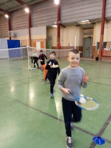 Initiation au Badminton à l'école Saint Joseph de Solesmes pour les CE2-CM1 5