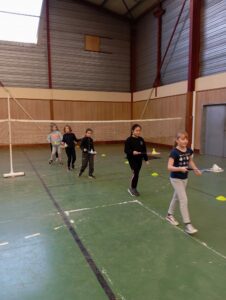 Initiation au Badminton à l'école Saint Joseph de Solesmes pour les CE2-CM1 6