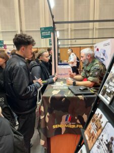 Les élèves de Seconde du Lycée Notre Dame de Valenciennes se sont rendus au Salon de l'Etudiant de Valenciennes, accompagné de leurs enseignants... 1