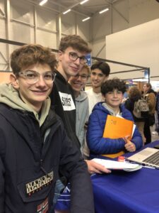 Les élèves de Seconde du Lycée Notre Dame de Valenciennes se sont rendus au Salon de l'Etudiant de Valenciennes, accompagné de leurs enseignants... 8