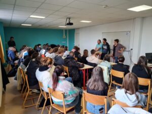 Trois professionnels de Santé à l'Institution Saint Pierre de Fourmies 1