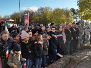 Un grand merci aux enfants de l'école Jeanne d'Arc de Condé sur l'Escaut pour leur participation au défilé du 11 novembre. 3