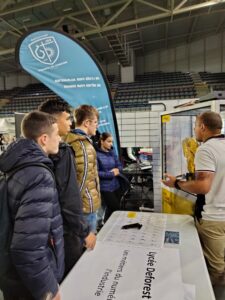 Visite des 3èmes prépa-métiers du Lycée Deforest de Lewarde de Douai au salon Robotik d'Orchies dans le cadre de la semaine de l'industrie. 6