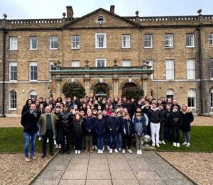 C’est avec fierté que nos 80 jeunes de l'Institution Saint Jean de Douai ont pu de nouveau défendre les couleurs de leur établissement lors du traditionnel week-end sportif au collège Saint Edmund de Ware (Angleterre). 23