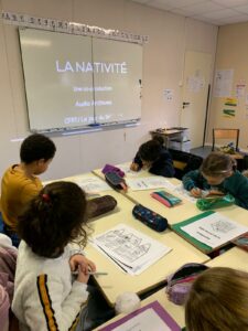 C'est désormais une tradition à l'école, chaque temps fort liturgique est l'occasion pour les enseignants de mener des ateliers de catéchèse. 2