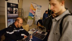 L'ensemble Saint Luc de Cambrai au forum post bac au marché couvert de Cambrai. 10
