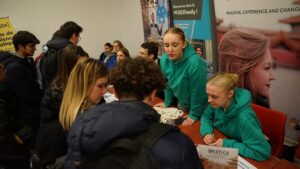 L'ensemble Saint Luc de Cambrai au forum post bac au marché couvert de Cambrai. 15