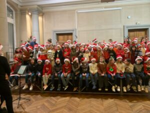 Les 5 écoles catholiques de Cambrai chantent Noël