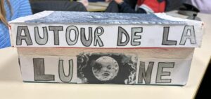 Les élèves de 5ème de l'Institution Saint Michel de Solesmes ont fait voyager leurs camarades en leur présentant un livre sur le thème du voyage. 24