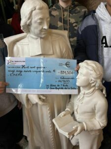 Les élèves de l'école Saint Jean-Baptiste de la Salle de Valenciennes se sont mobilisés pour aider les personnes souffrant d'un cancer. 2