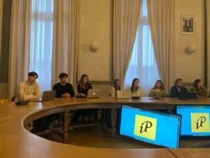Les étudiants du BTS communication de l'ensemble Saint Luc Cambrai ont présenté le cahier des charges de la future application à destination des jeunes Cambrésiens, ils ont également réfléchi à un nom et à un design.