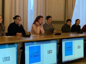 Les étudiants du BTS communication de l'ensemble Saint Luc Cambrai ont présenté le cahier des charges de la future application à destination des jeunes Cambrésiens, ils ont également réfléchi à un nom et à un design. 4