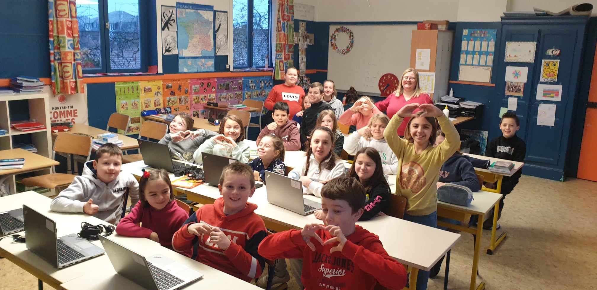 Un beau cadeau pour l'école Saint Michel de Berlaimont ! DDEC Cambrai