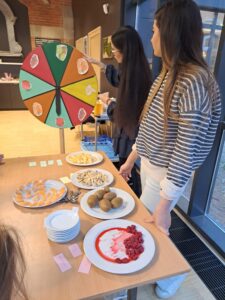 Ce mardi 16 janvier matin a eu lieu le premier petit déjeuner organisé par les étudiants de BTS diététique du Lycée Jeanne d'Arc d'Aulnoye-Aymeries auprès des CP du Sacré cœur d'Aulnoye-Aymeries au restaurant 157 de 8h30 à 10h. 1
