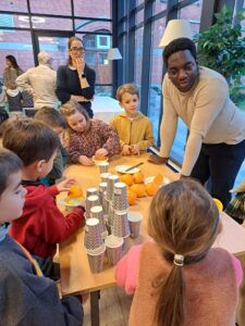 Ce mardi 16 janvier matin a eu lieu le premier petit déjeuner organisé par les étudiants de BTS diététique du Lycée Jeanne d'Arc d'Aulnoye-Aymeries auprès des CP du Sacré cœur d'Aulnoye-Aymeries au restaurant 157 de 8h30 à 10h. 2