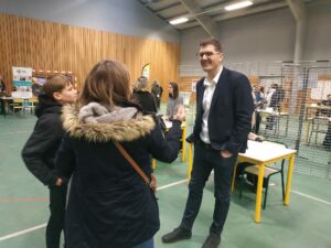 Ce samedi, plusieurs centaines de collégiens et de lycéens du Lycée Hélène Boucher-Somain et de Notre Dame de la Renaissance - Somain ont eu la chance de rencontrer des étudiants et des professionnels dans le cadre de notre Forum des Métiers. 3