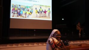 Cette semaine à l'ensemble Saint Luc de Cambrai, Sœur Marie-Stella est venue présenter son association "Vivre Dans l'Espérance" qui permet de faire vivre un orphelinat au Togo... 3