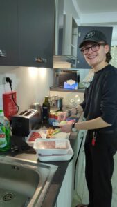 Dimanche 7 janvier, direction l’aéroport à 6h15 pour 8 jeunes du lycée professionnel Saint Luc de Cambrai : parmi eux des élèves de Bac Pro Animation Enfance et Personnes Âgées. 3