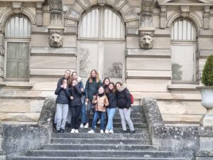 Les élèves de la section équitation de l'Institution Notre Dame de Grâce de Maubeuge ont repris une journée avant les autres ! 9