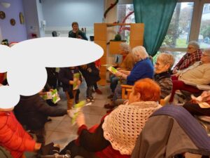 Les élèves de l'école Saint François de Cambrai se sont rendus à la résidence Pasteur pour l'interprétation de chansons de noël et la distribution de cartes de noël le jeudi 21/12… 1