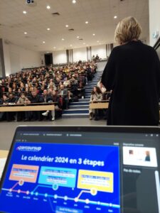 Un amphithéâtre complet ce mardi soir pour le lancement de la procédure Parcoursup à destination de nos élèves de Terminale de l'Institution Saint Jean de Douai.
