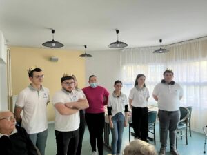 Activités intergénérationnelles pour les élèves de l'Institution St Pierre de Fourmies et les élèves de l'école Saint Joseph d'Anor. 10