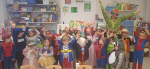 Ambiance Carnaval à l'école de la Sainte Union de Douai ce mardi 13 février 2024 ! 6