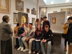 Jeudi 22 février les élèves de TAGORA/OTM et TMCV 1 et 2 du Lycée Hélène Boucher de Somain ont découvert le matin le Street Art dans les rue de Roubaix et ensuite le centre commercial Mc Arthur Glen. 6