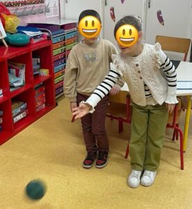 La manipulation au cœur des apprentissage à l'école Saint Joseph de Villers-Outréaux. 1
