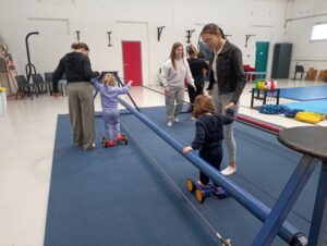 "Les arts du cirque" au centre Eclipse : De nouveaux ateliers pour les élèves de Petite Section de l'école Saint Bernard de Cambrai ! 3