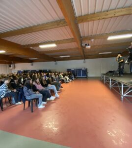 Passionnant d'avoir la Cie Racines Carrées intervenir au collège Notre Dame de la Providence d'Orchies pour une expérience enrichissante sur la « CULTURE du HIP-HOP » 6