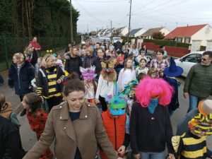 Défilé de Printemps pour l'école du Sacré-Coeur de Gouzeaucourt 1