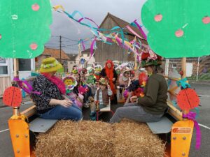 Défilé de Printemps pour l'école du Sacré-Coeur de Gouzeaucourt