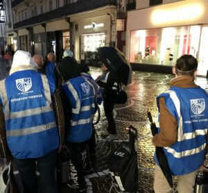 Elèves et enseignants de l'Institution Notre Dame de la Providence d'Orchies ont bravé le froid et la pluie pour une maraude pleine d'empathie. 1