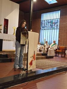 Les jeunes de l' Institution Saint Jean de Douai ont reçu leur croix