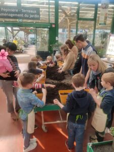 Premier jour du printemps pour les plus jeunes de l'école Saint Martin de Nomain. 11