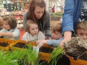 Premier jour du printemps pour les plus jeunes de l'école Saint Martin de Nomain. 6