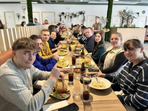 Repas convivial à l'Institution Saint Pierre de Fourmies 5