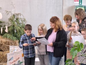 Célébration de Pâques chez les élèves de cycle 3 de' l'école Notre Dame de la Renaissance de Somain.